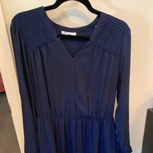 Super stylish blue dress!
